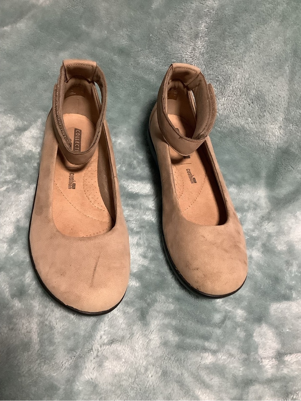 Clarks Medor Nina Tan Ballet Flat/Mary Jane with Ankle Strap Comfort Sz 7 - Picture 3 of 10